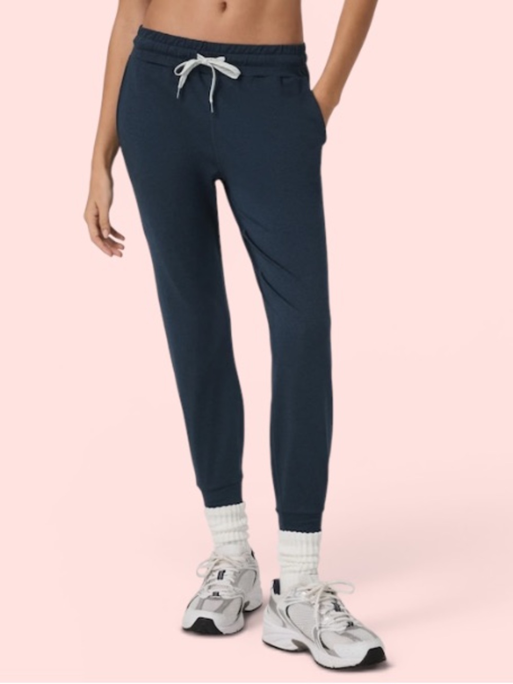 VUORI Performance Charcoal Grey Joggers Pants